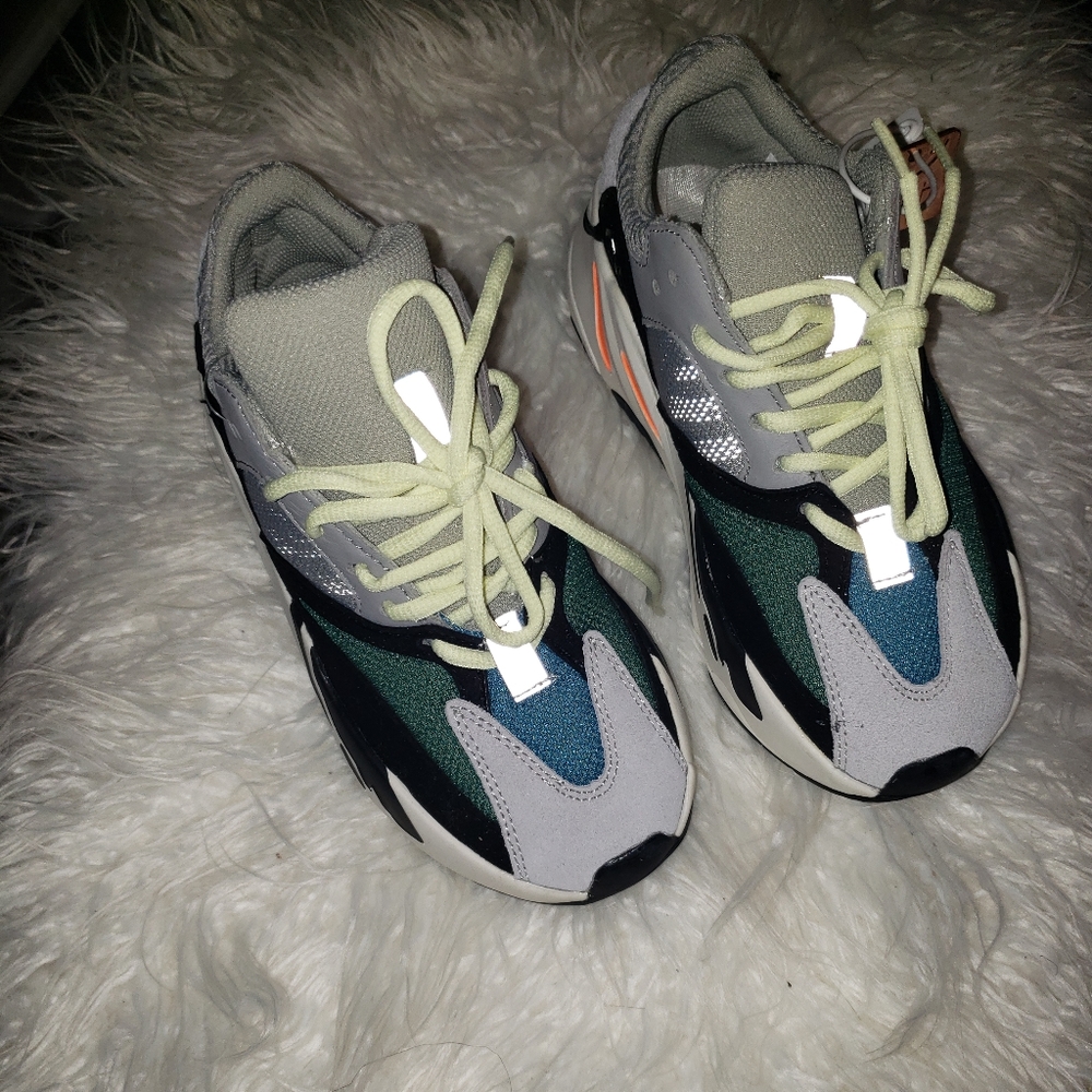 Adidas Yeezy boost 700 wave runner